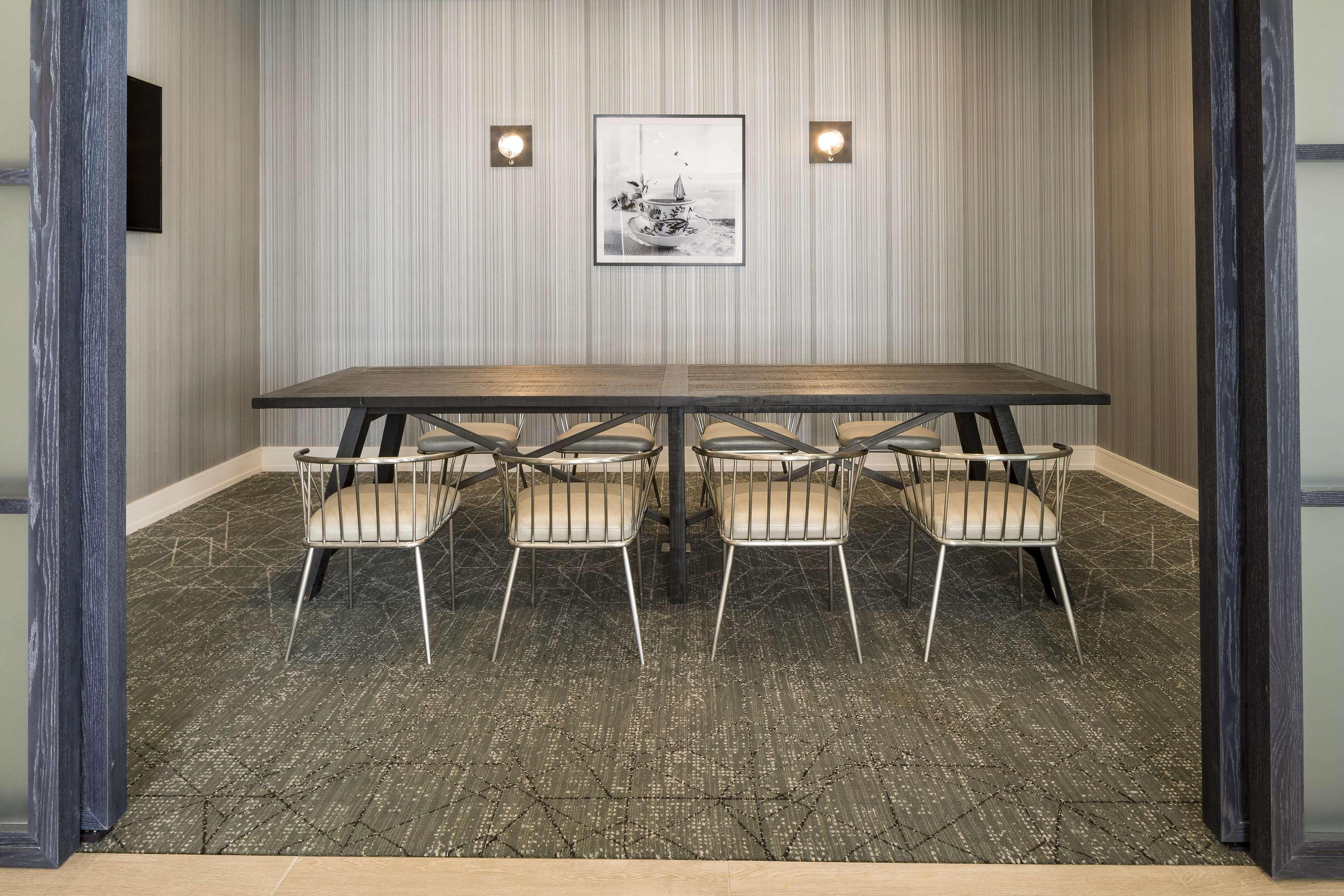 Hotel Doubletree By Hilton Boston Logan Airport Chelsea Einrichtungen foto