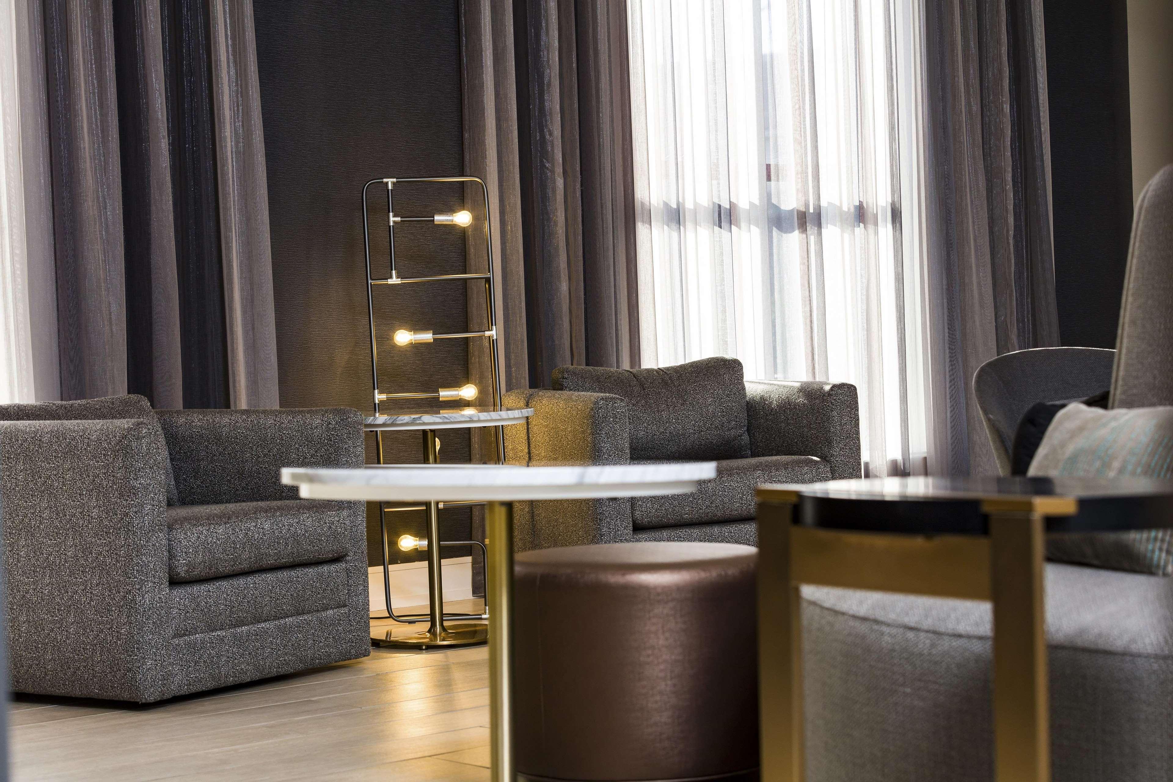 Hotel Doubletree By Hilton Boston Logan Airport Chelsea Interior foto