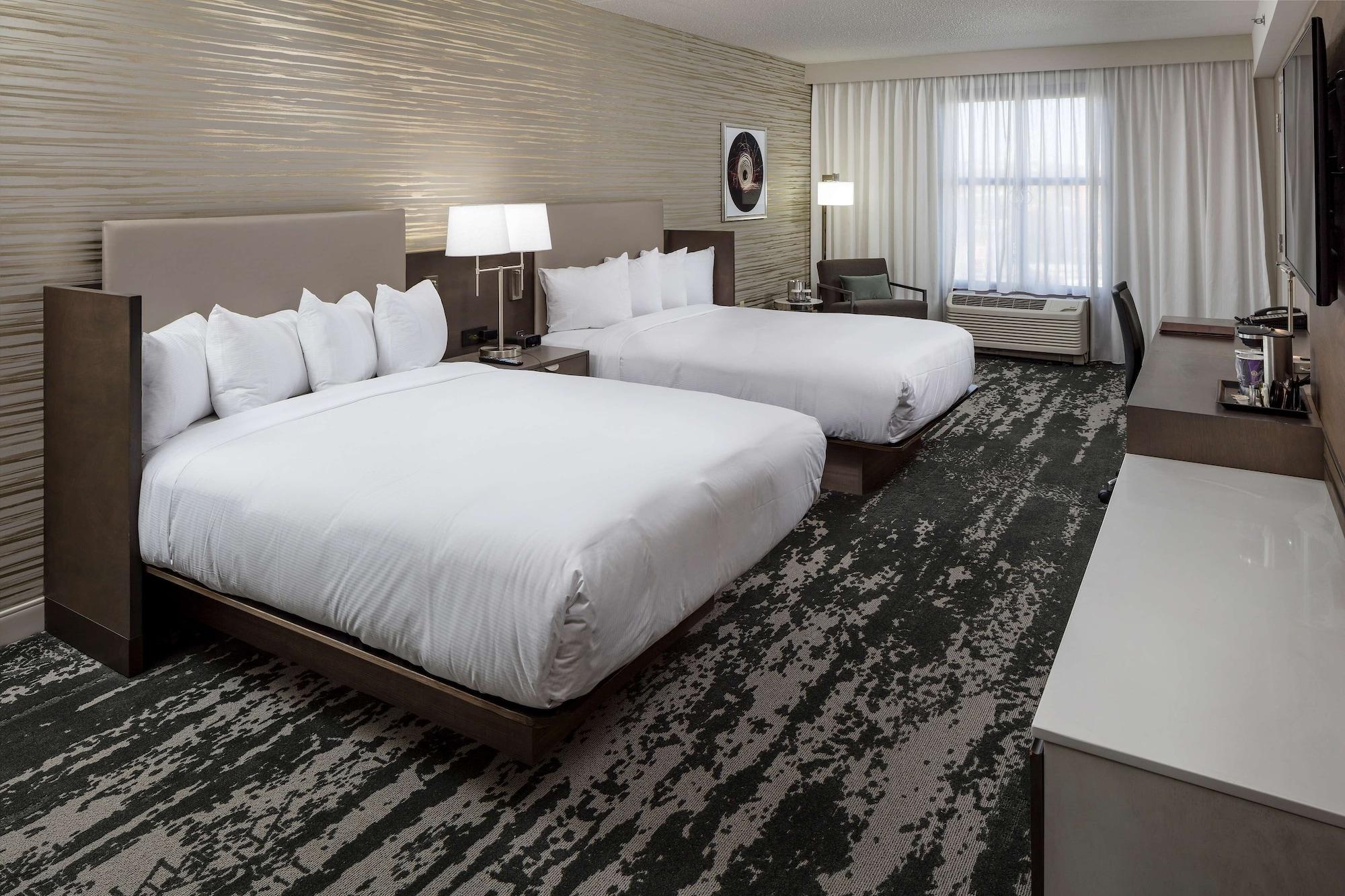 Hotel Doubletree By Hilton Boston Logan Airport Chelsea Exterior foto