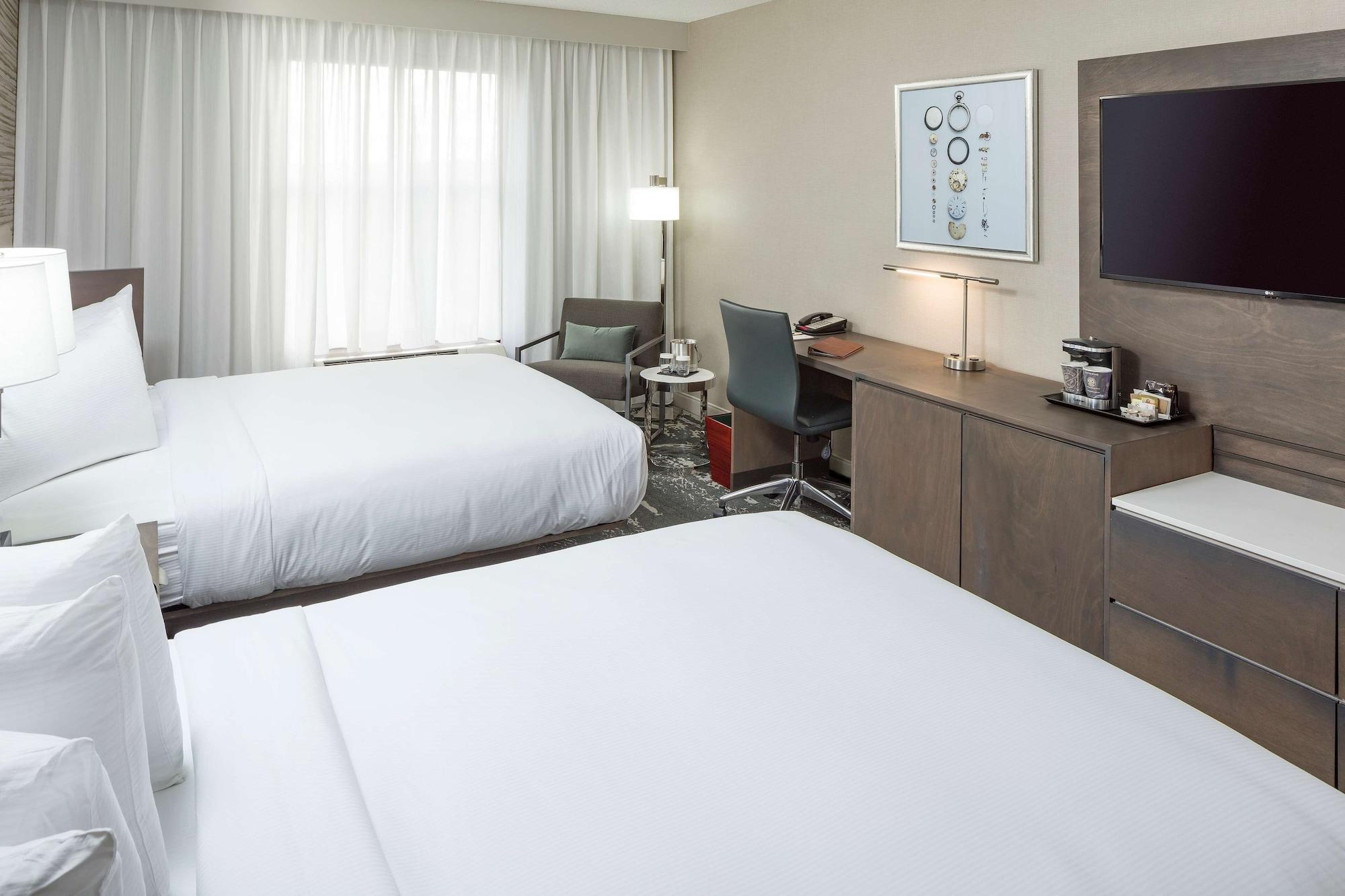 Hotel Doubletree By Hilton Boston Logan Airport Chelsea Exterior foto